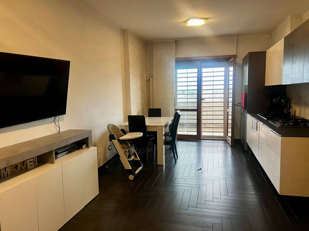 appartamento in vendita a Roma in zona Casal Monastero