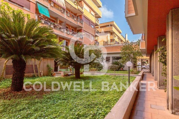 appartamento in vendita a Roma in zona Ostia