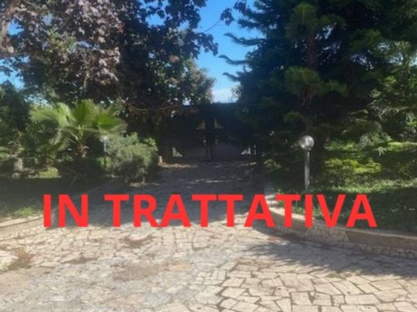 casa indipendente in vendita a Roma in zona Massimina/Casal Lumbroso