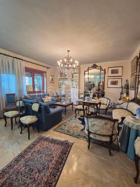 appartamento in vendita a Roma in zona Giuliano Dalmata