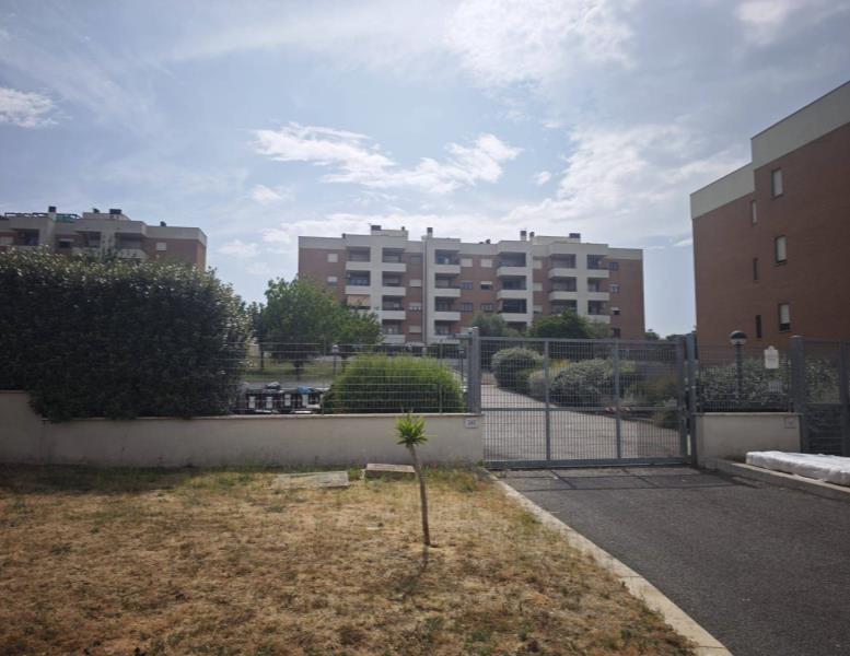 appartamento in vendita a Roma in zona Ponte di Nona