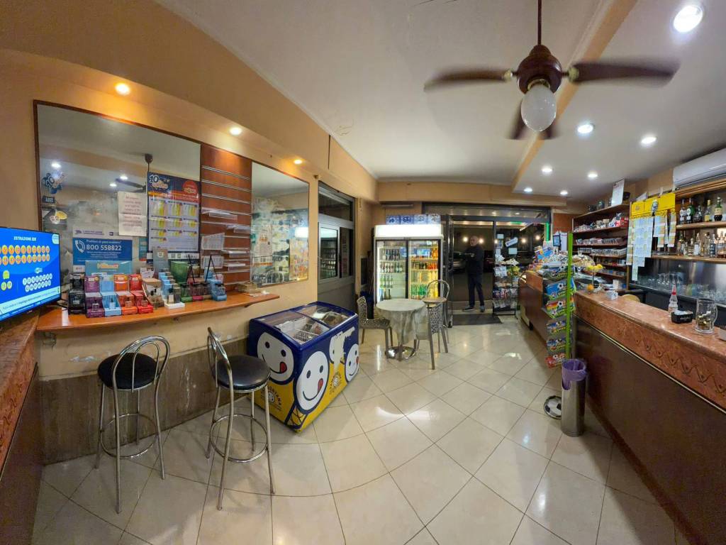 negozio in vendita a Roma in zona Monte Sacro/Talenti