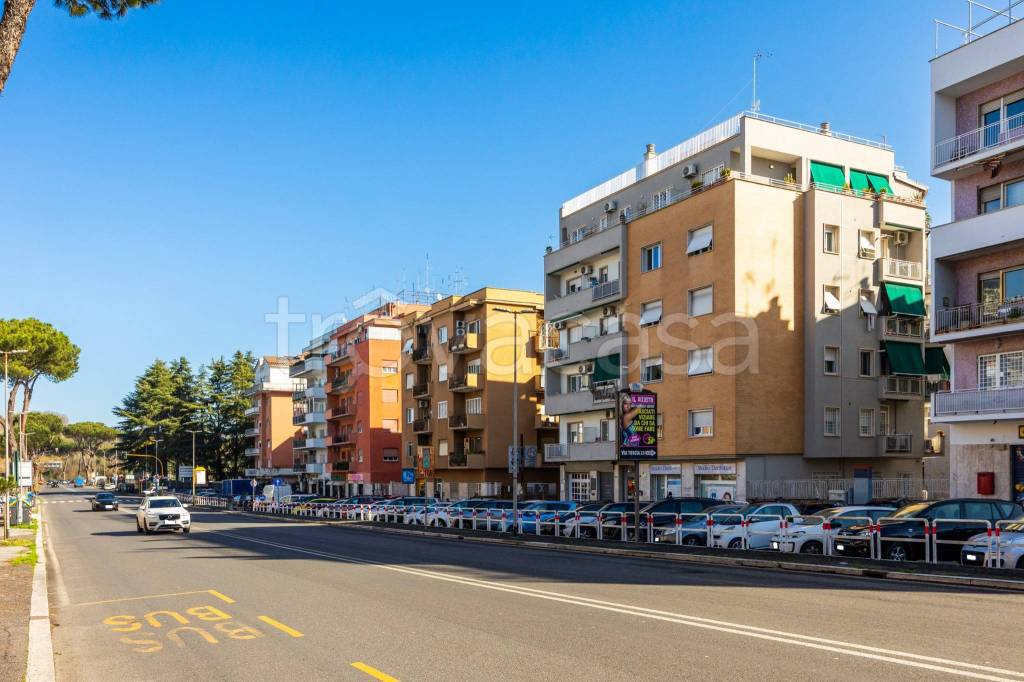 appartamento in vendita a Roma in zona Tor di Quinto