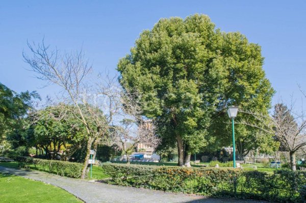 appartamento in vendita a Roma in zona Tor di Quinto