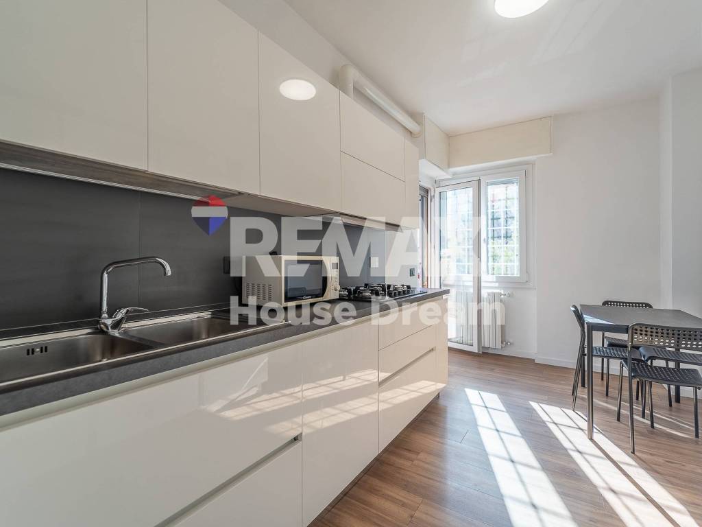 appartamento in vendita a Roma in zona Don Bosco