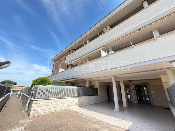 appartamento in vendita a Roma in zona Casal Morena