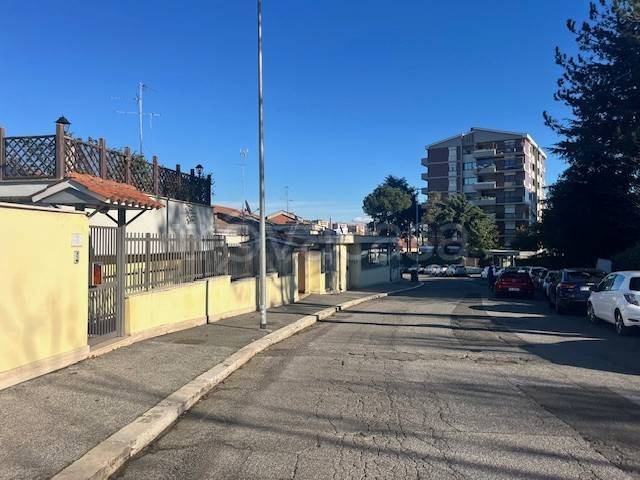 appartamento in vendita a Roma in zona Torrino