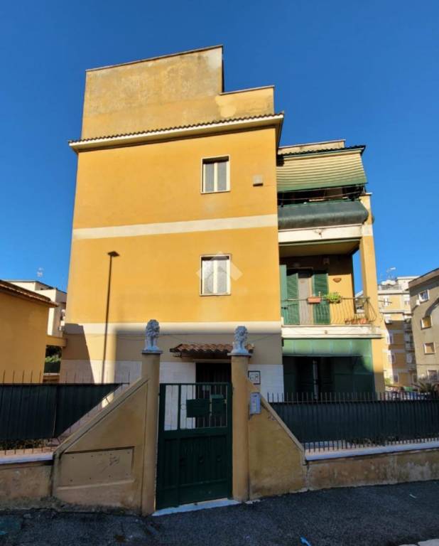 appartamento in vendita a Roma in zona Alessandrino