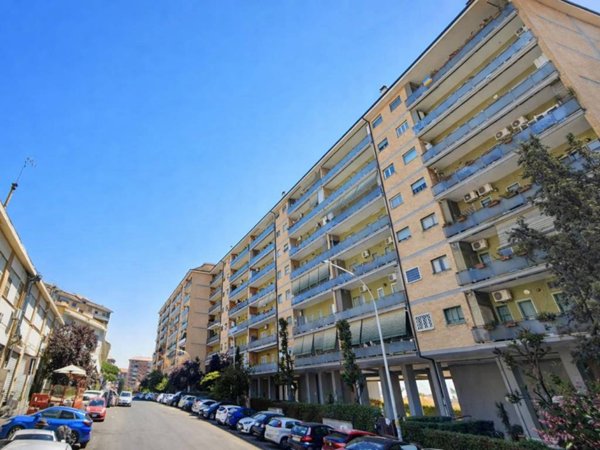 negozio in vendita a Roma in zona Alessandrino