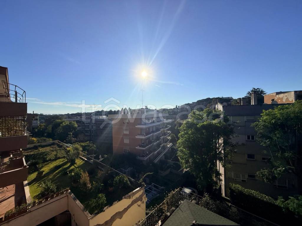 casa indipendente in vendita a Roma in zona Mostacciano