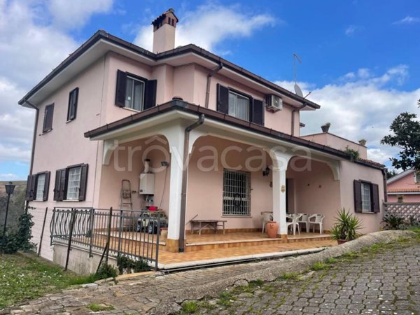 casa indipendente in vendita a Roma in zona Monte Migliore
