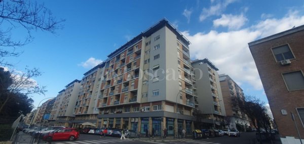appartamento in vendita a Roma in zona Ardeatino