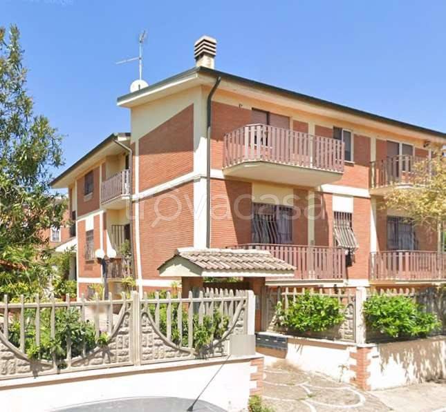 appartamento in vendita a Roma in zona Ponte di Nona