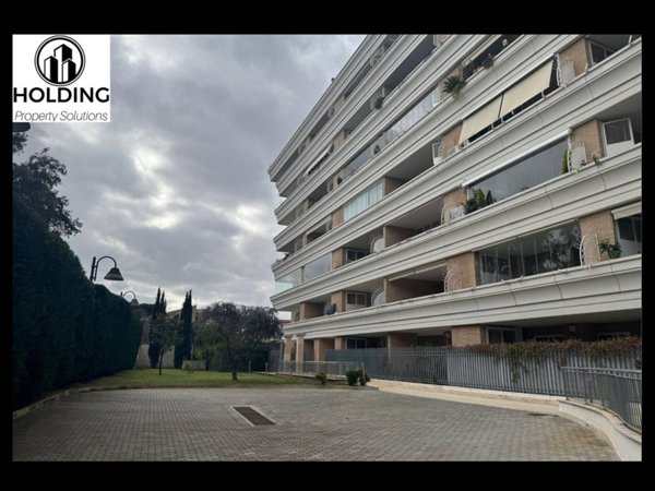 appartamento in vendita a Roma in zona Torre Gaia