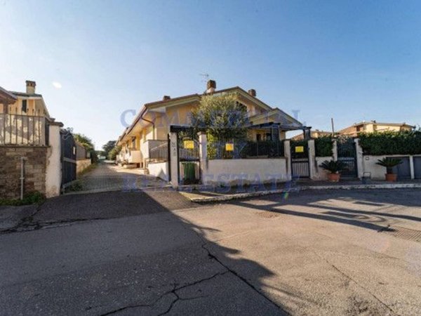 casa indipendente in vendita a Roma in zona Tor Vergata/Torrenova