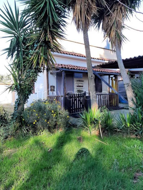 casa indipendente in vendita a Roma in zona Osteria Nuova