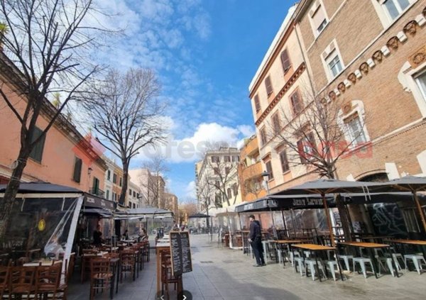 negozio in vendita a Roma in zona Prenestino-Labicano