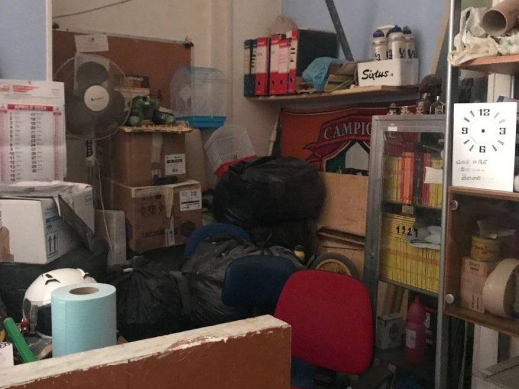 locale commerciale in vendita a Roma in zona Prenestino-Centocelle