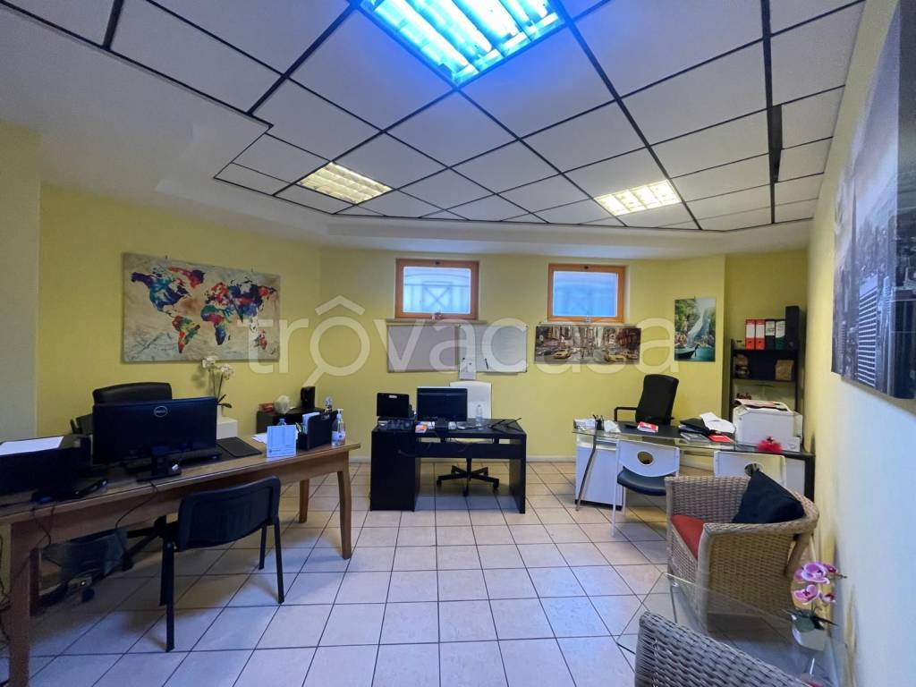 negozio in vendita a Roma in zona Celio