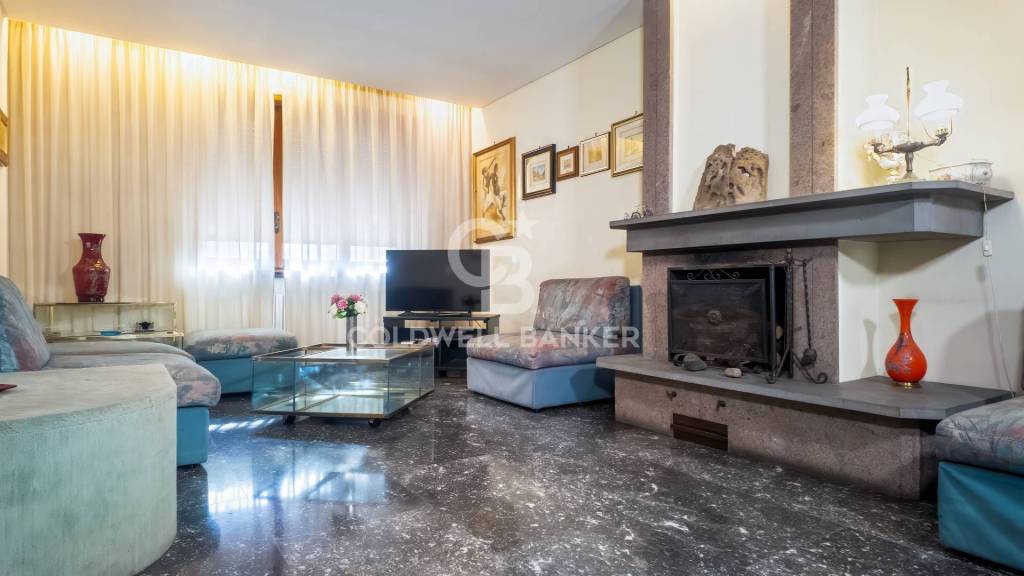 appartamento in vendita a Roma in zona EUR