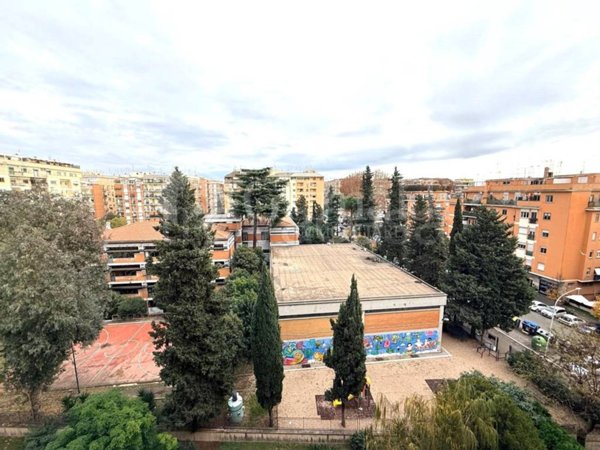 appartamento in vendita a Roma in zona Portuense