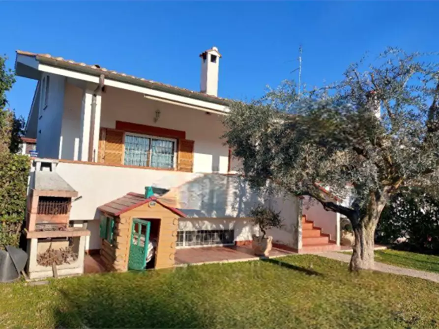 casa indipendente in vendita a Roma in zona Infernetto