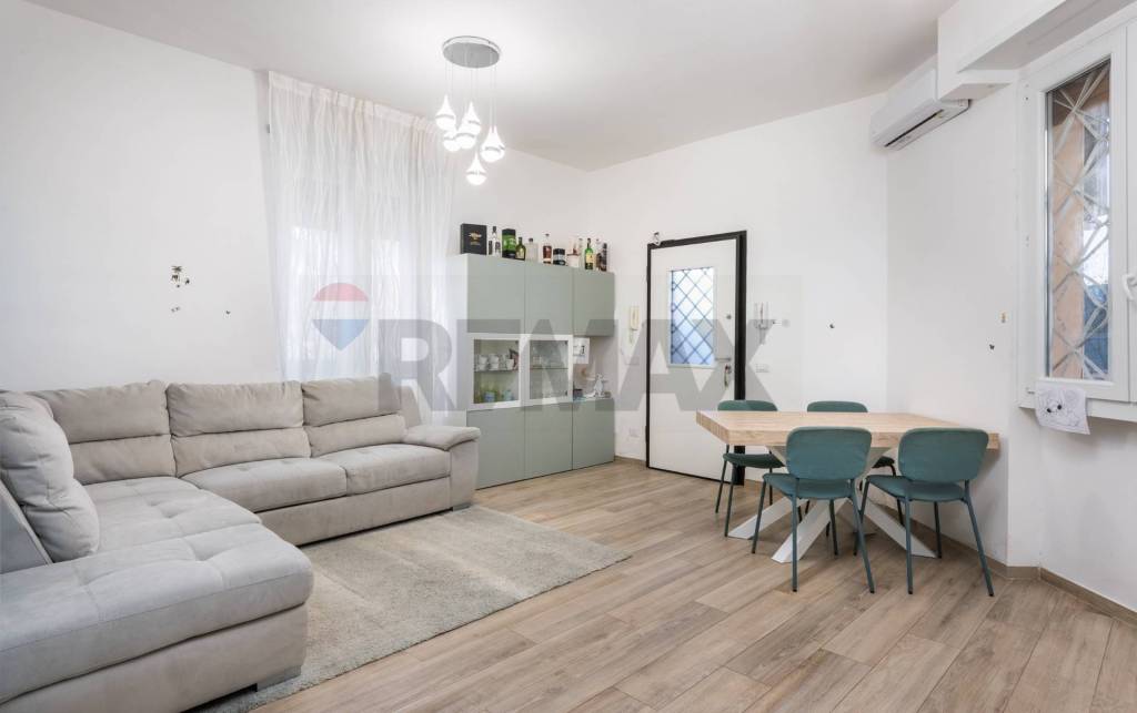 appartamento in vendita a Roma in zona Ostia