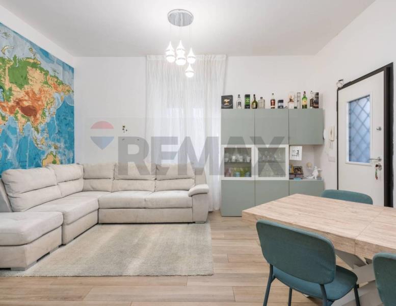 appartamento in vendita a Roma in zona Ostia