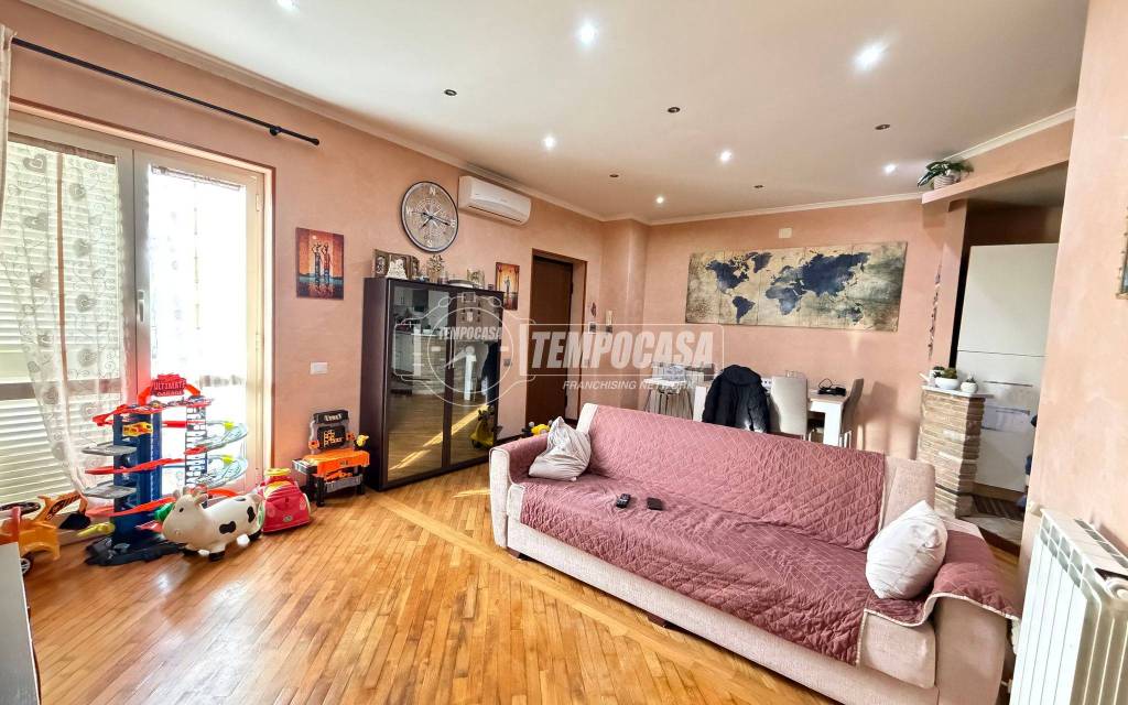appartamento in vendita a Roma in zona Palmarola