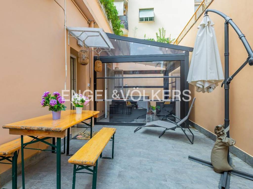 appartamento in vendita a Roma in zona Appio Latino