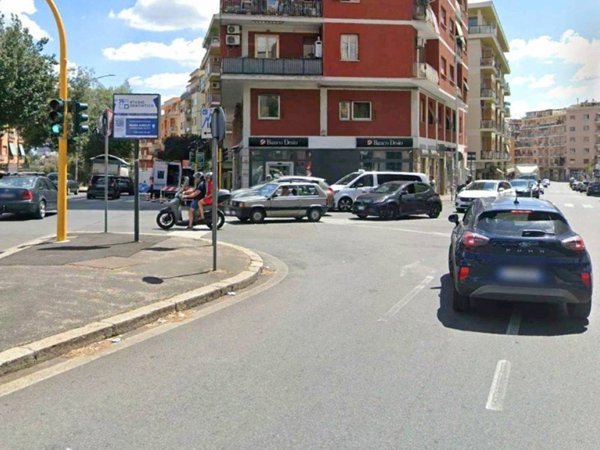 negozio in vendita a Roma in zona Aurelio