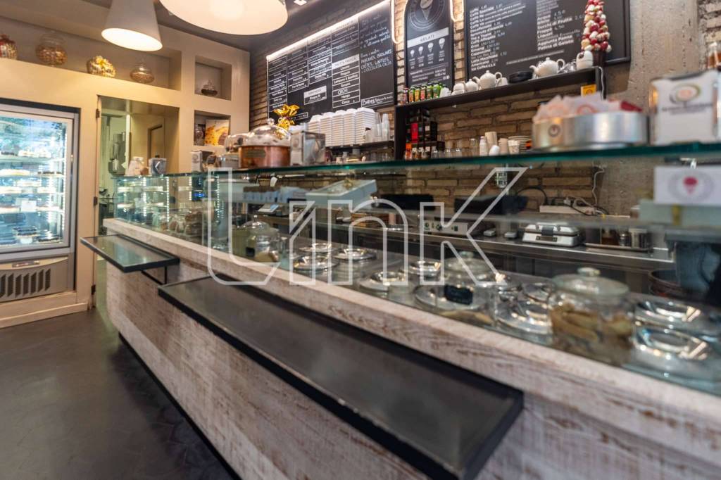 negozio in vendita a Roma in zona Trieste