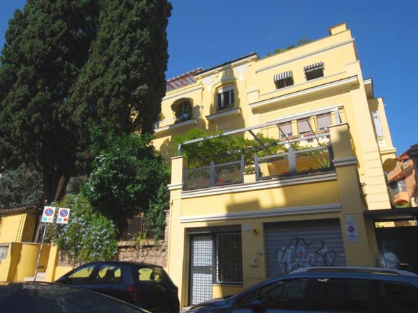 appartamento in vendita a Roma in zona Gianicolense