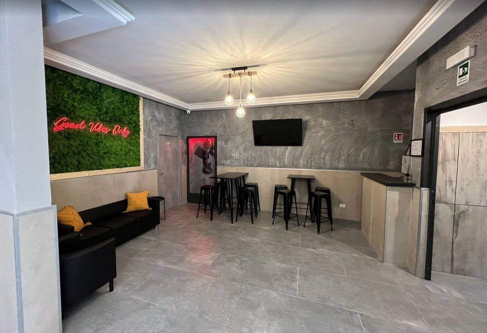 intera palazzina in vendita a Roma in zona Esquilino