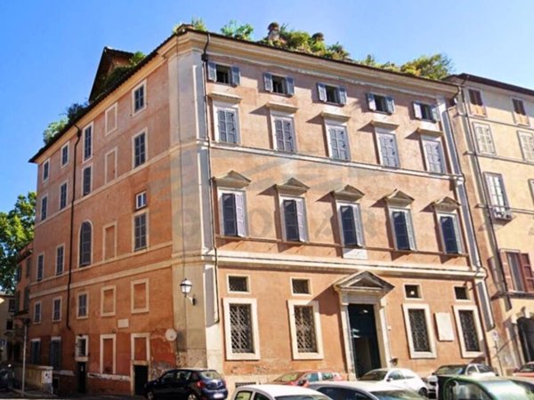 appartamento in vendita a Roma in zona Rione di Ponte