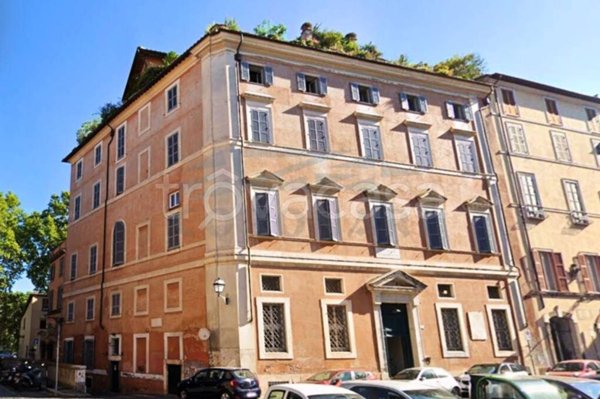 appartamento in vendita a Roma in zona Rione di Ponte