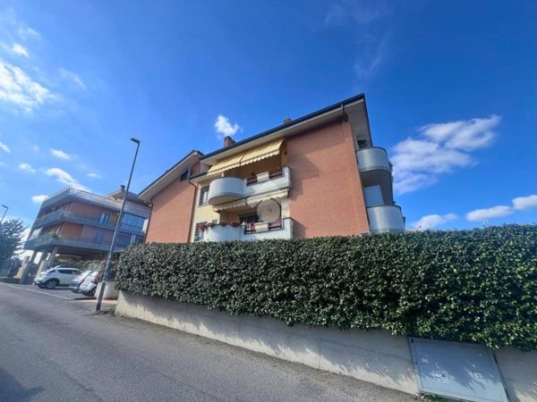 appartamento in vendita a Roma in zona Borghesiana