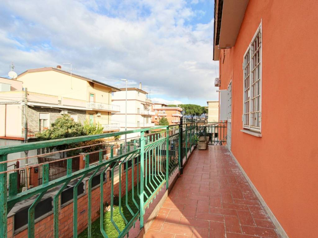 appartamento in vendita a Roma in zona Castelverde