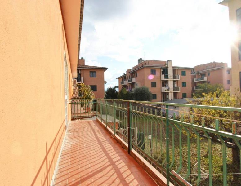 appartamento in vendita a Roma in zona Castelverde