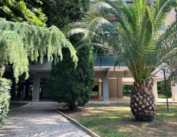 appartamento in vendita a Roma in zona EUR