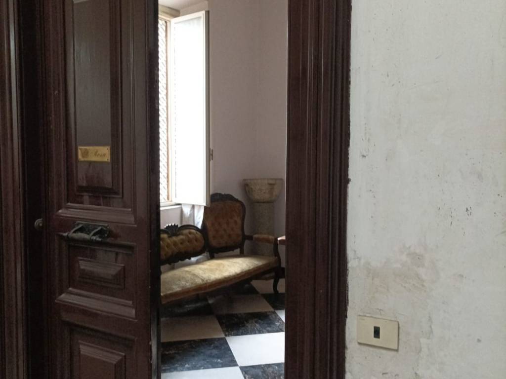 appartamento in vendita a Roma in zona Rione Monti/Campitelli