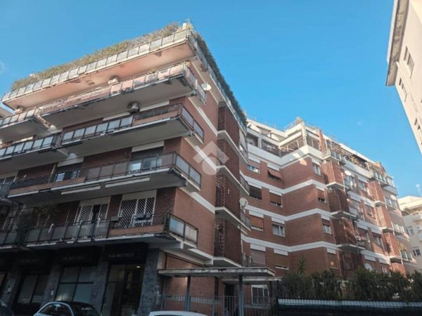 appartamento in vendita a Roma in zona Della Vittoria