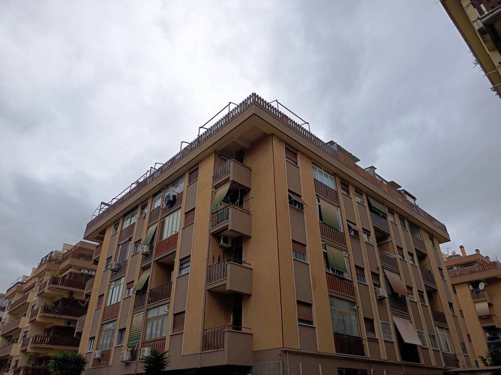 appartamento in vendita a Roma in zona Ostia Antica