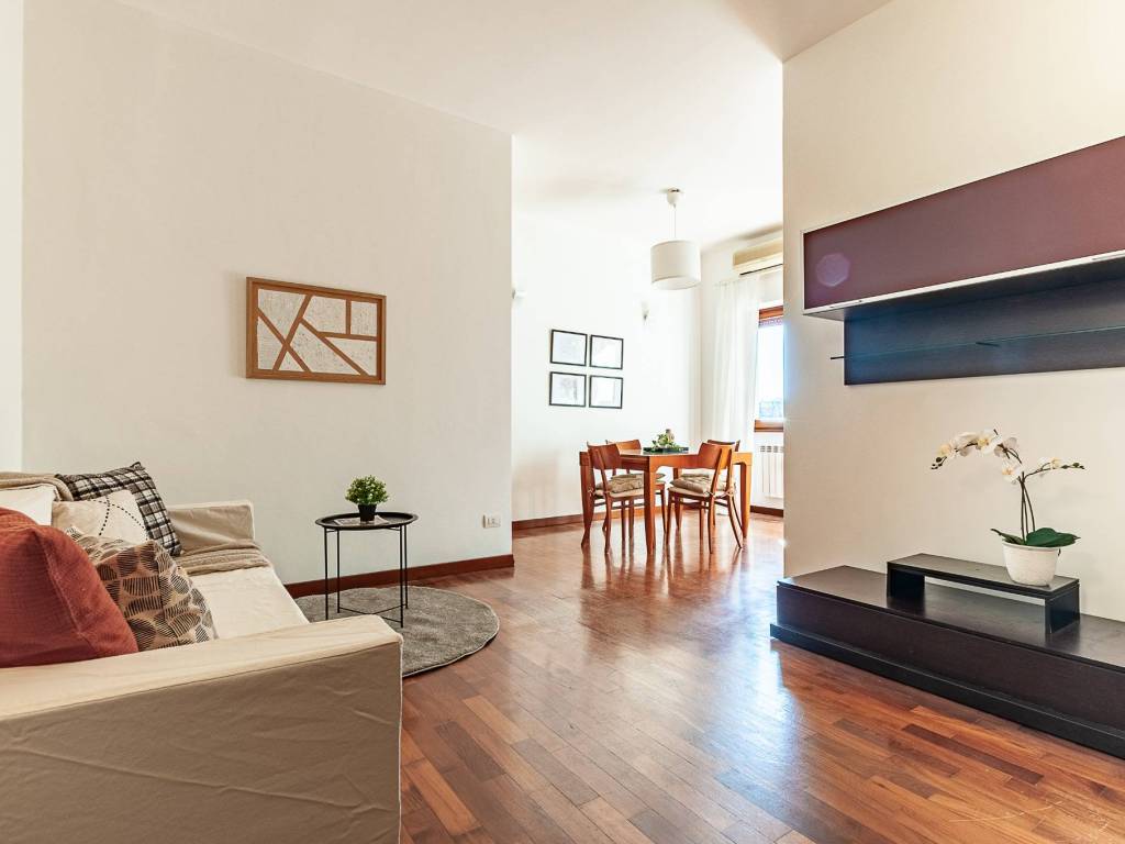 appartamento in vendita a Roma in zona Tomba di Nerone