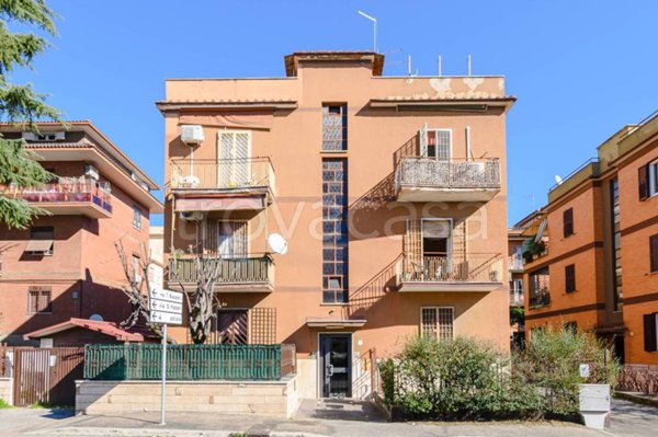 appartamento in vendita a Roma in zona San Basilio