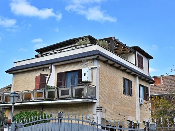 appartamento in vendita a Roma in zona Tor Vergata/Torrenova