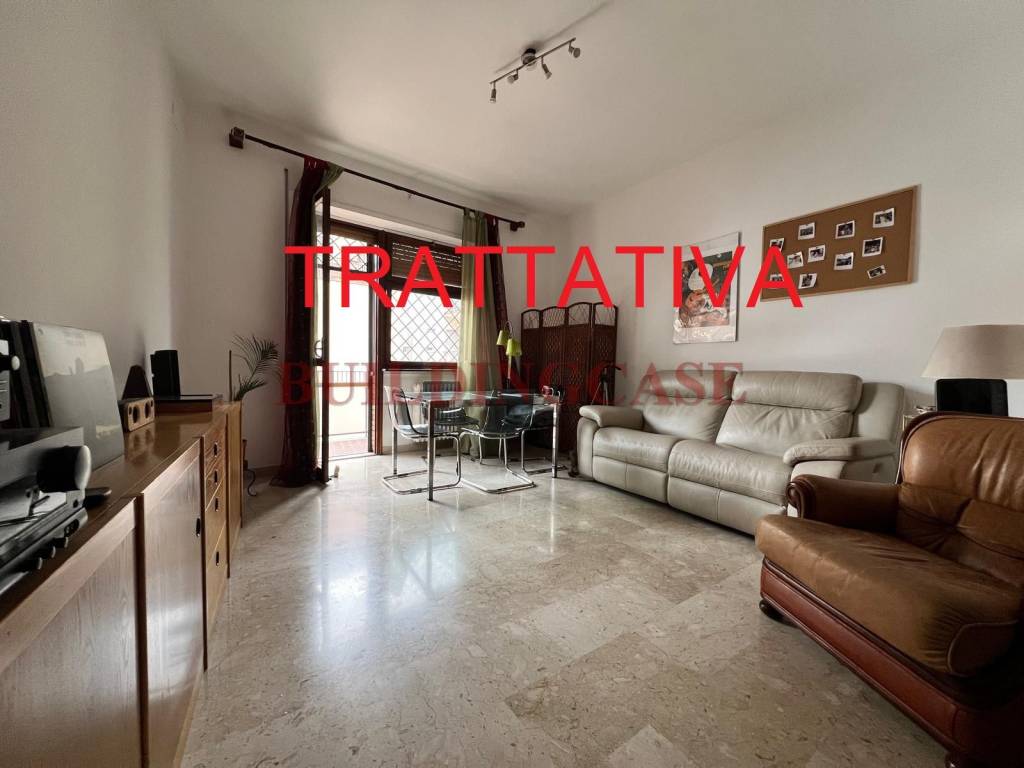 appartamento in vendita a Roma in zona Ardeatino