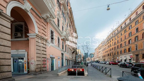 negozio in vendita a Roma in zona Esquilino