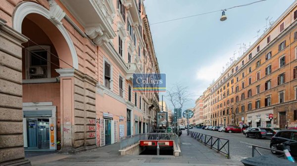 negozio in vendita a Roma in zona Esquilino