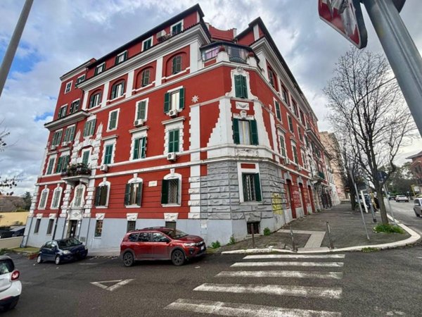 appartamento in vendita a Roma in zona Tuscolano